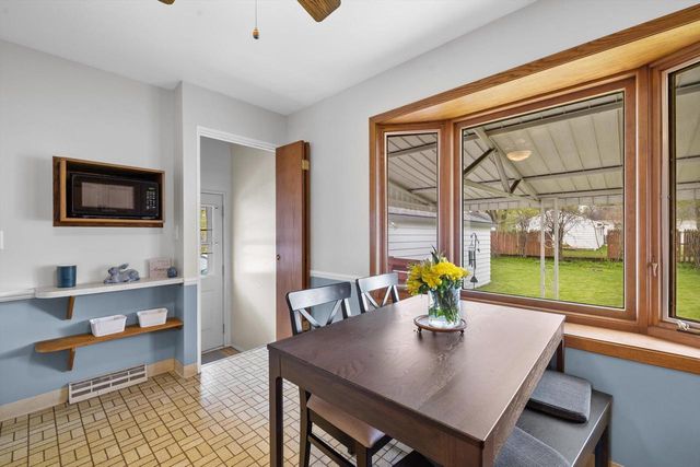2921 Winthrop AVENUE, Racine, WI 53403