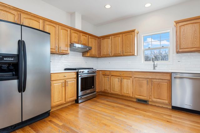 1569 Colleen Lane, Aurora, IL 60505