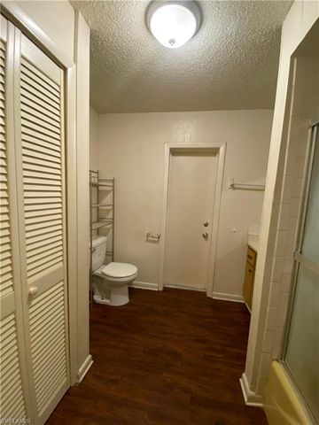 7906 Suncoast DR, North Fort Myers, FL 33917