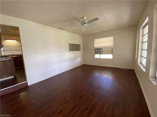 7906 Suncoast DR, North Fort Myers, FL 33917