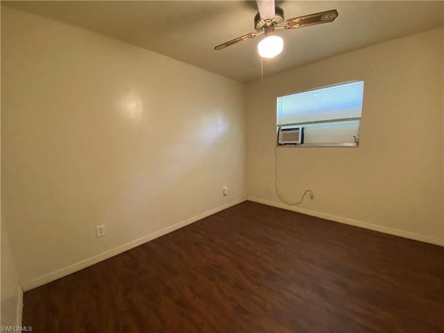 7906 Suncoast DR, North Fort Myers, FL 33917