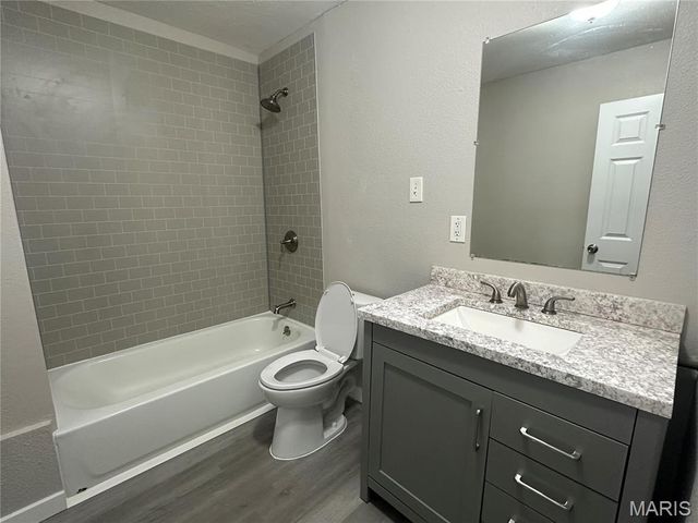 1438 Plaza Place, Wentzville, MO 63385