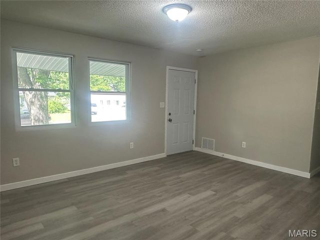 1438 Plaza Place, Wentzville, MO 63385
