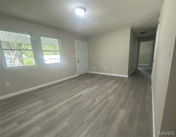 1438 Plaza Place, Wentzville, MO 63385