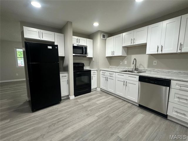 1438 Plaza Place, Wentzville, MO 63385
