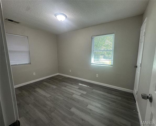 1438 Plaza Place, Wentzville, MO 63385