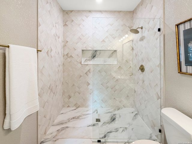 403 E Vista Ridge, San Antonio, TX 78260