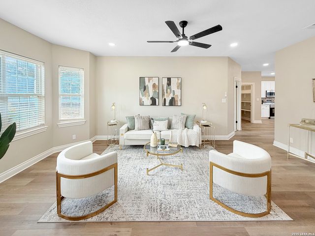 403 E Vista Ridge, San Antonio, TX 78260