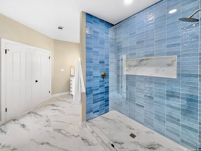 403 E Vista Ridge, San Antonio, TX 78260