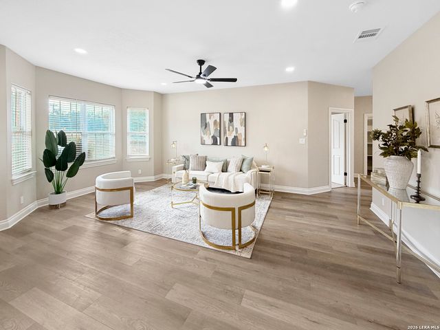 403 E Vista Ridge, San Antonio, TX 78260