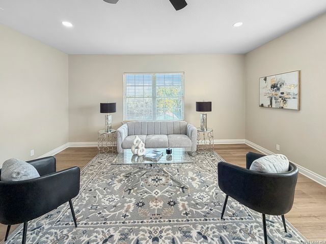 403 E Vista Ridge, San Antonio, TX 78260