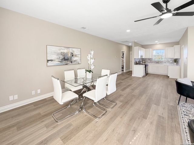 403 E Vista Ridge, San Antonio, TX 78260