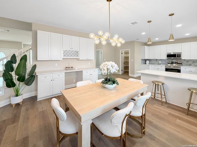 403 E Vista Ridge, San Antonio, TX 78260