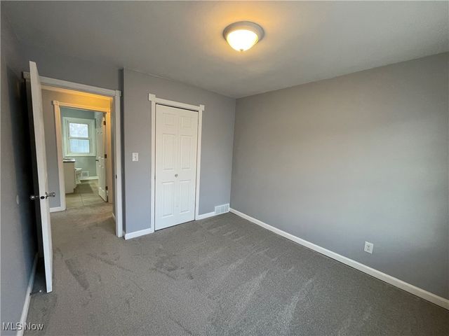 8428 Ridge Road, North Royalton, OH 44133