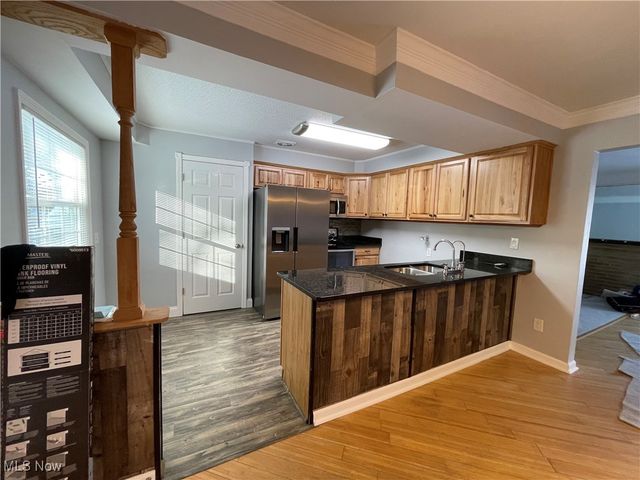 8428 Ridge Road, North Royalton, OH 44133