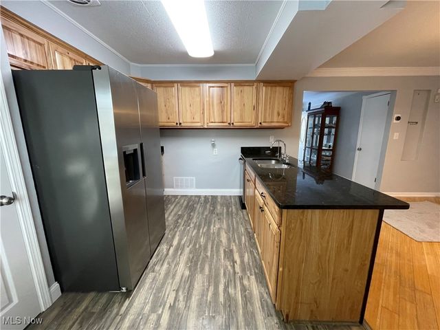 8428 Ridge Road, North Royalton, OH 44133