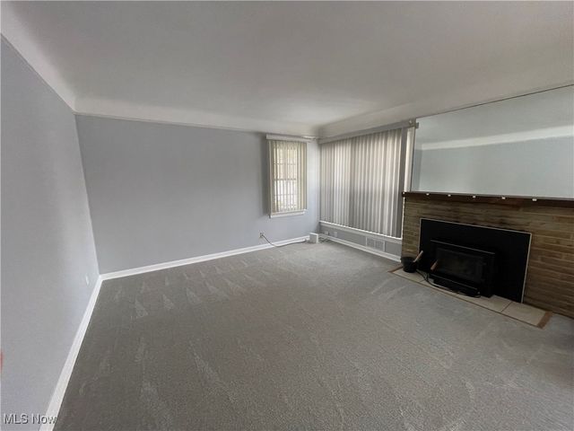 8428 Ridge Road, North Royalton, OH 44133