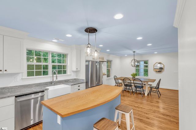 37 Arbutus Trail, Greenville, SC 29607