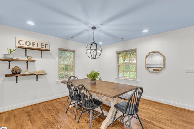 37 Arbutus Trail, Greenville, SC 29607