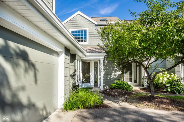 7404 Harbour Isle, Indianapolis, IN 46240