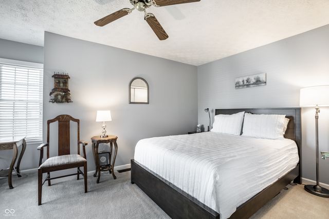 7404 Harbour Isle, Indianapolis, IN 46240
