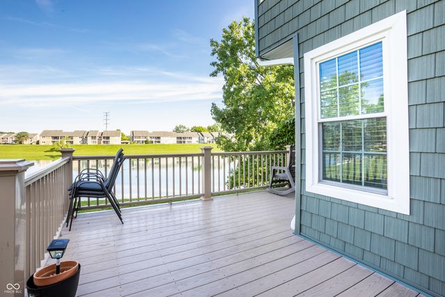 7404 Harbour Isle, Indianapolis, IN 46240