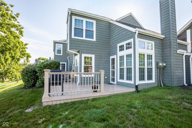 7404 Harbour Isle, Indianapolis, IN 46240