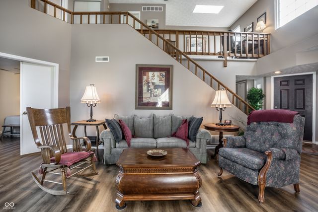 7404 Harbour Isle, Indianapolis, IN 46240