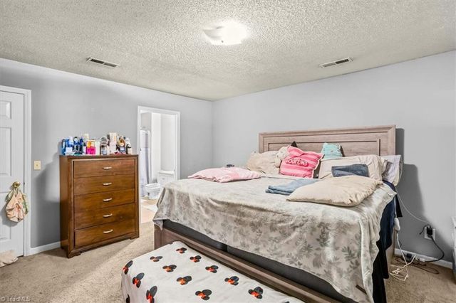 245 Olde Vineyard Court, Winston-salem, NC 27104