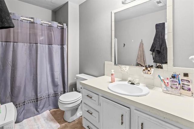 245 Olde Vineyard Court, Winston-salem, NC 27104