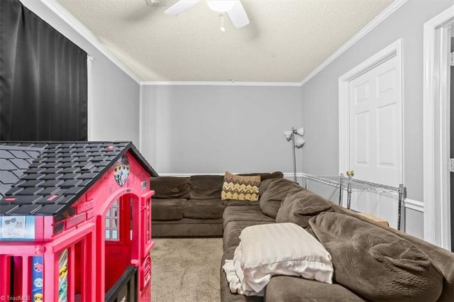 245 Olde Vineyard Court, Winston-salem, NC 27104