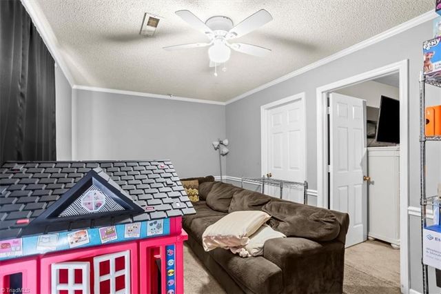 245 Olde Vineyard Court, Winston-salem, NC 27104