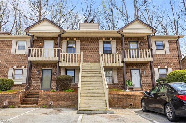 245 Olde Vineyard Court, Winston-salem, NC 27104