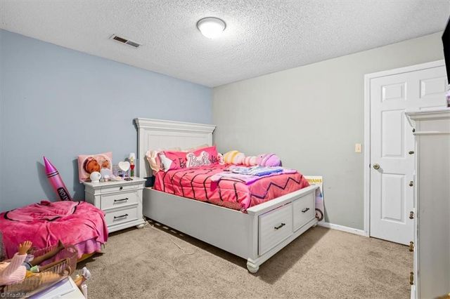 245 Olde Vineyard Court, Winston-salem, NC 27104