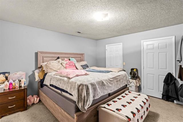 245 Olde Vineyard Court, Winston-salem, NC 27104