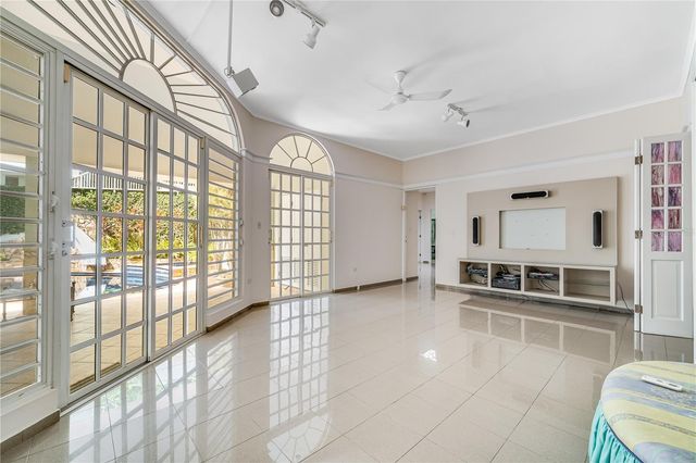 1 1 STREET 602, Guaynabo, PR 00969