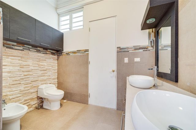 1 1 STREET 602, Guaynabo, PR 00969