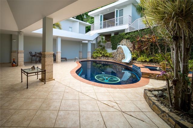 1 1 STREET 602, Guaynabo, PR 00969