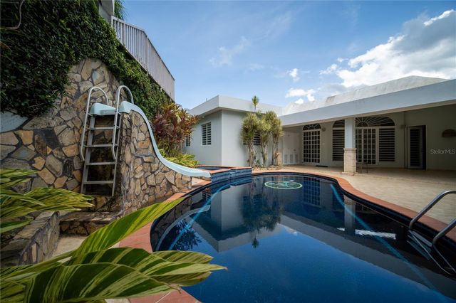 1 1 STREET 602, Guaynabo, PR 00969