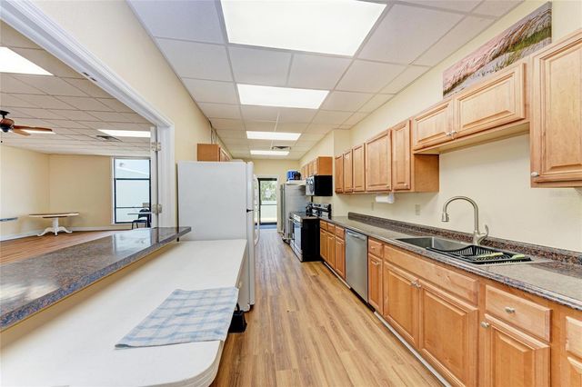 4110 39TH AVE W, Bradenton, FL 34205