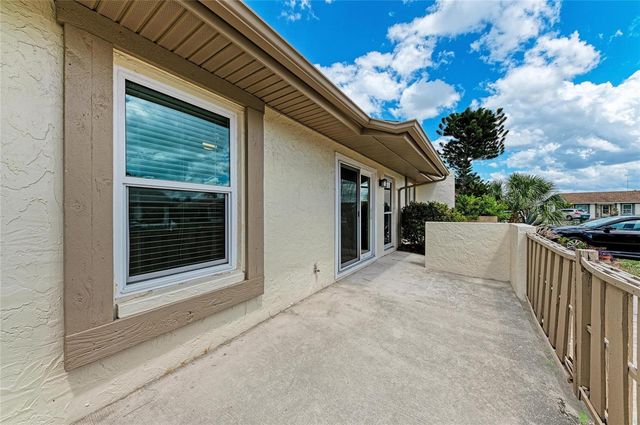 4110 39TH AVE W, Bradenton, FL 34205