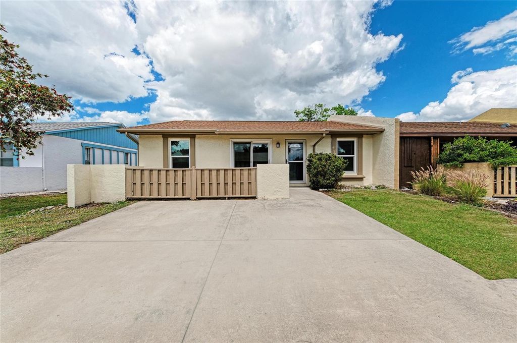 4110 39TH AVE W, Bradenton, FL 34205