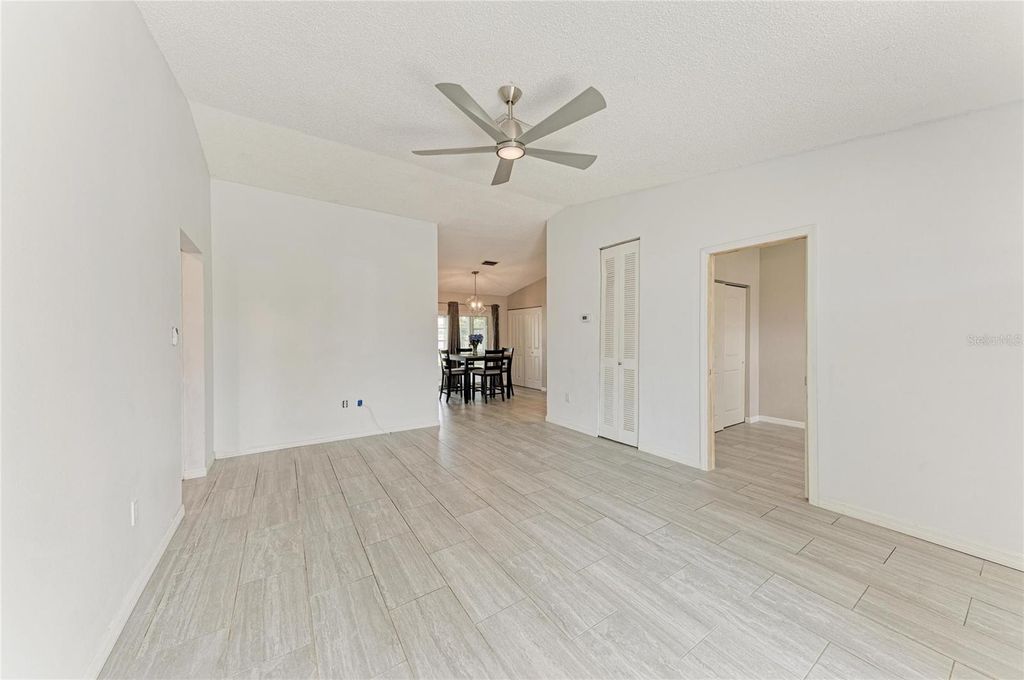 Image 12 of property listing at 4110 39TH AVE W, Bradenton, FL 34205
