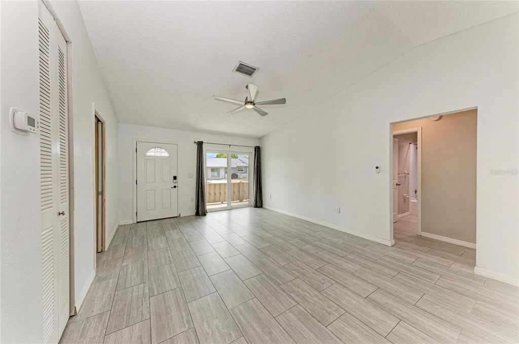 Image 14 of property listing at 4110 39TH AVE W, Bradenton, FL 34205