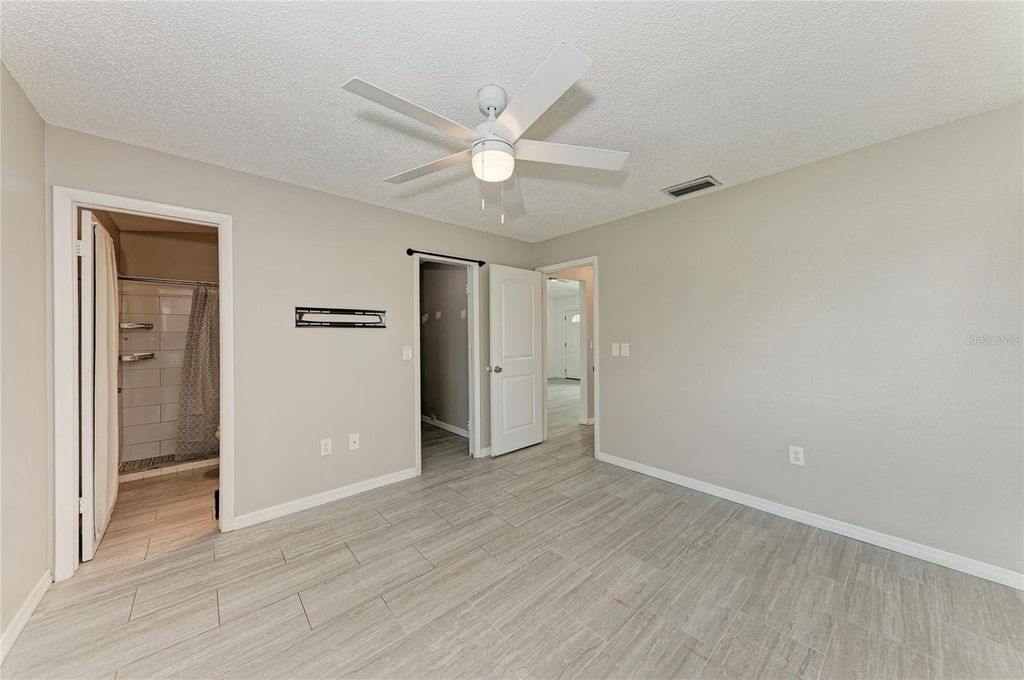 Image 24 of property listing at 4110 39TH AVE W, Bradenton, FL 34205