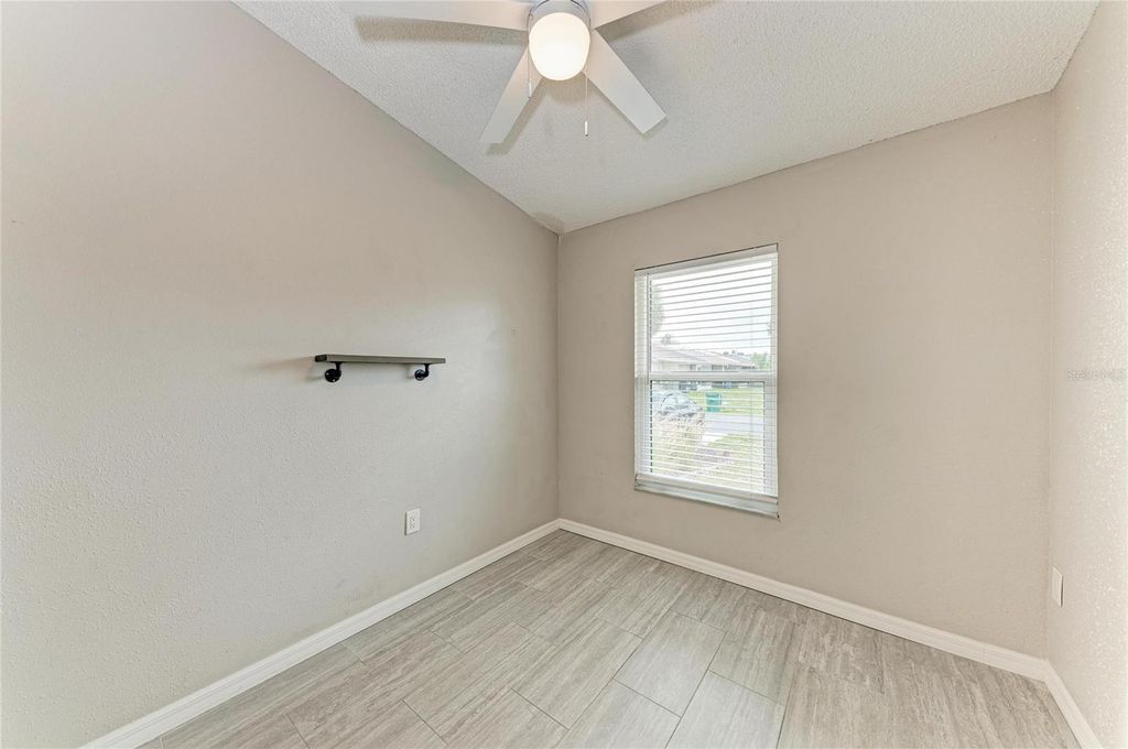 Image 29 of property listing at 4110 39TH AVE W, Bradenton, FL 34205