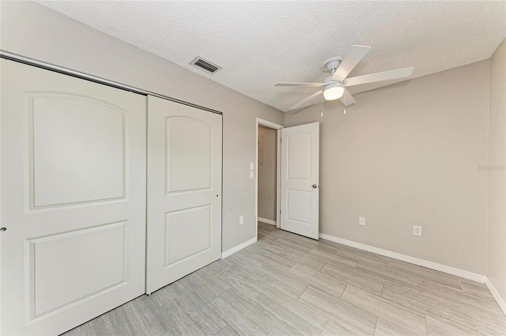 Image 35 of property listing at 4110 39TH AVE W, Bradenton, FL 34205