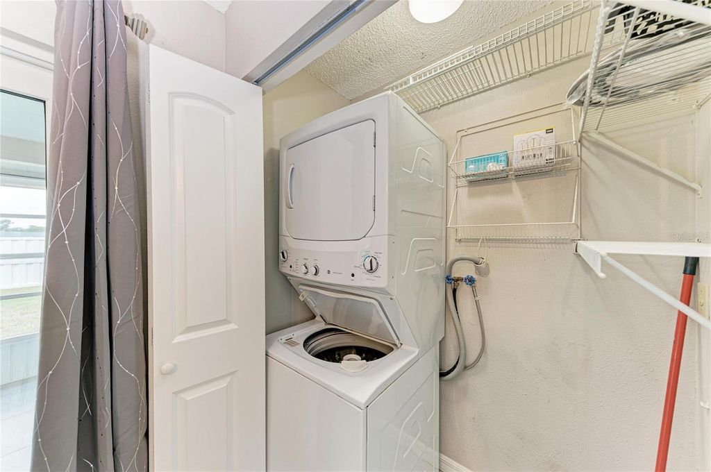 Image 38 of property listing at 4110 39TH AVE W, Bradenton, FL 34205