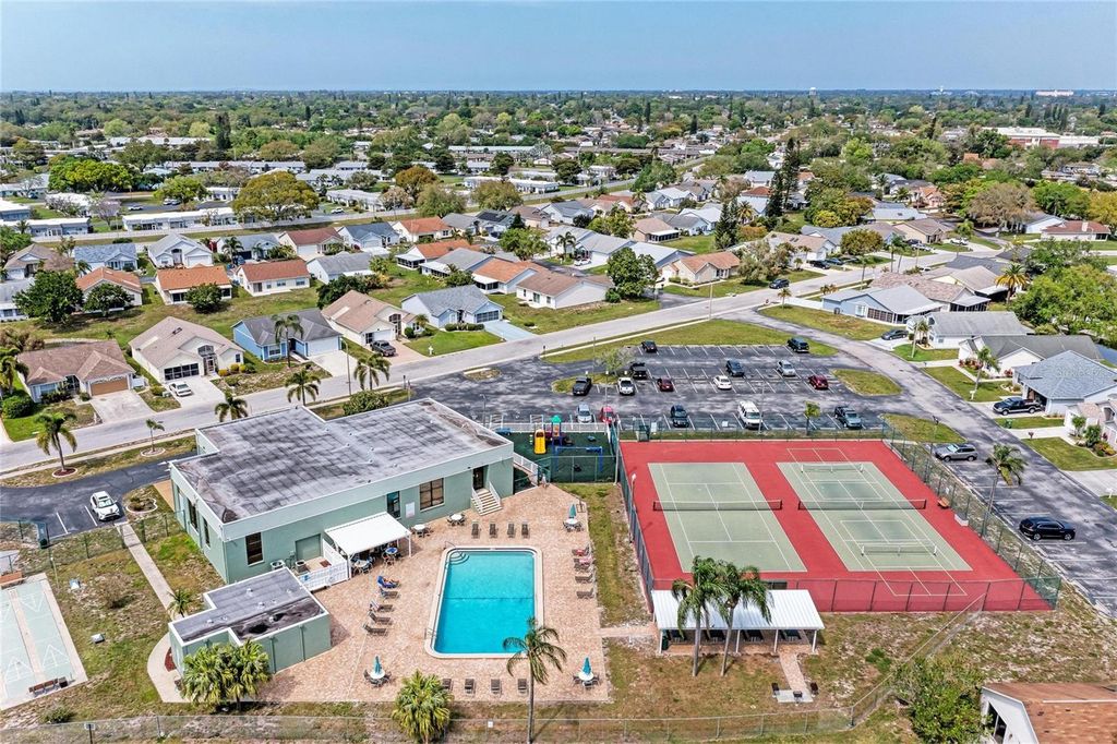 Image 51 of property listing at 4110 39TH AVE W, Bradenton, FL 34205