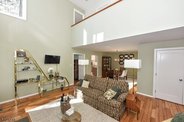 42 Bellgrove Dr, Mahwah Twp., NJ 07430